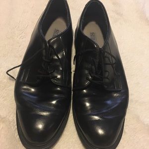 Bates oil resistant dress shoes
